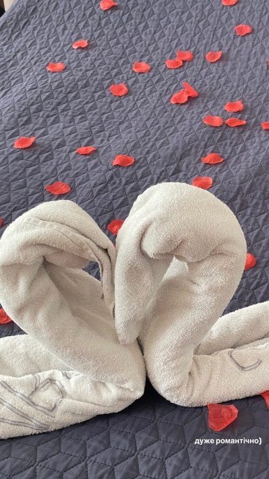 Девушка Клопотенко поздравила его с годовщиной романтических отношений