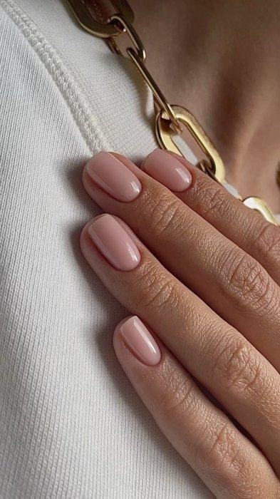 Модный цвет ногтей 2026 — фото