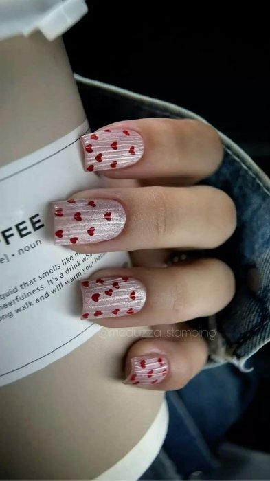 Манікюр на День закоханих 2026, ідеї