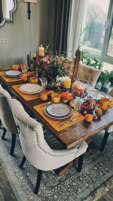 Оранжевая роскошь: самые красивые варианты сервировки стола для осени 2023 (ФОТО) - фото №1