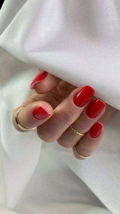 Від "палкого" до "класичного": шукаємо свій червоний лак