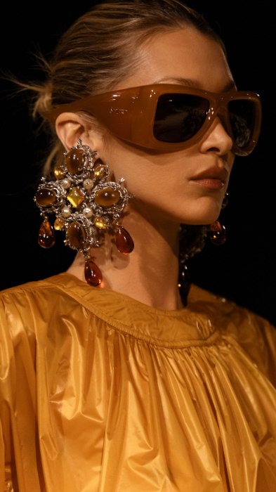 Модні речі на весну 2026 - фото