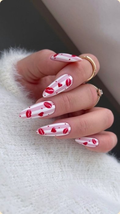Маникюр в сердечки на День Валентина