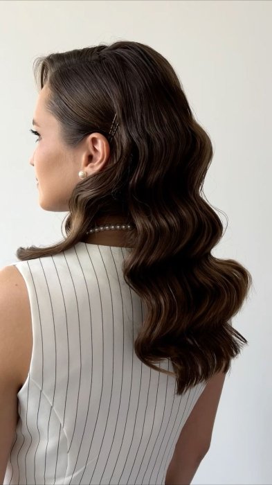 Модные и простые прически на День Валентина.