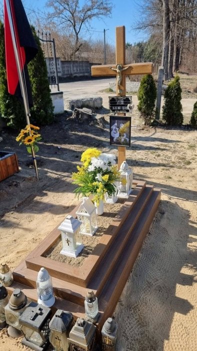 Син Лесика Турка показав могилу батька