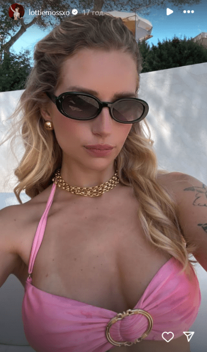 Лотти Мосс показала фигуру в купальнике - новые фото модели