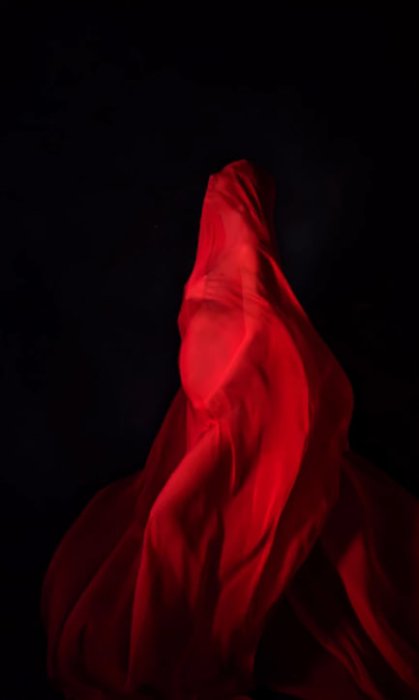 Ксюша Манекен показала округлый животик