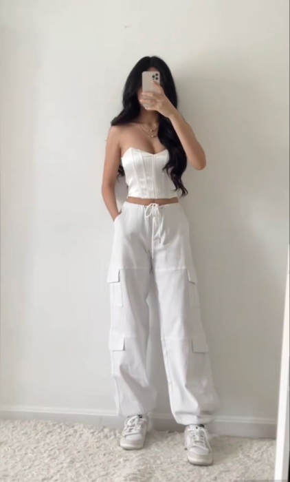 Модный август 2023: с чем одеть белые брюки, чтобы выглядеть неотразимо (ФОТО) - фото №1