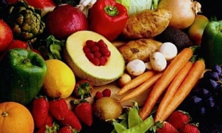 Красные овощи и фрукты улучшают цвет кожи
