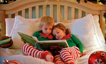 Николайчик не за горами: какую книгу положить под подушку ребенку, чтобы это было в радость