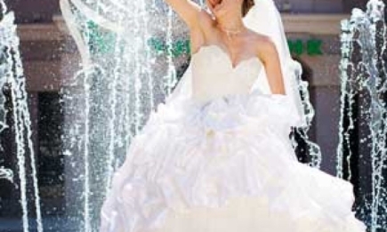 Платье для невесты. Как выбрать по фигуре