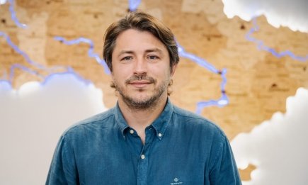 Сергію Притулі — 45. Цікаві факти про зіркового волонтера, який працював вантажником та був двічі одружений