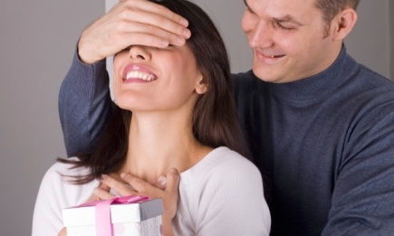 Что подарить жене на 8 марта: идеи подарка для своей второй половинки