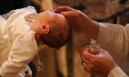 Отказаться быть крестными — грех или нет: ВТО объяснила, как принять ответственное решение (ВИДЕО)