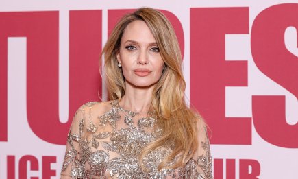 Анджеліна Джолі кинулася рятувати фаната з натовпу після прем'єри "Кутюр" — відео вразило Мережу