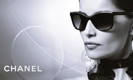 Летиция Каста рекламирует оправы от Chanel