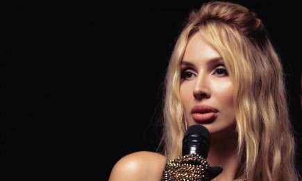 Запевняла, що розірвала зв'язки: Лобода таємно розважала воротаря збірної росії у Франції – деталі скандалу (ВІДЕО)