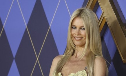 Исполнилось 55: Клаудия Шиффер в боди похвасталась соблазнительными изгибами (ФОТО)