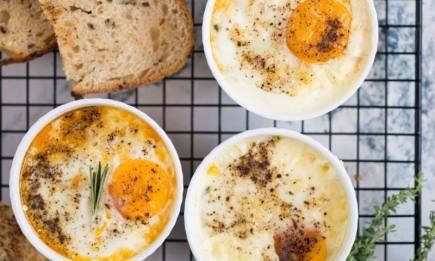 Сніданок по-королівськи! Рецепт запечених яєць — улюбленої страви Чарльза III