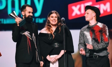 Группа KAZKA выиграла российскую премию за песню "Плакала"