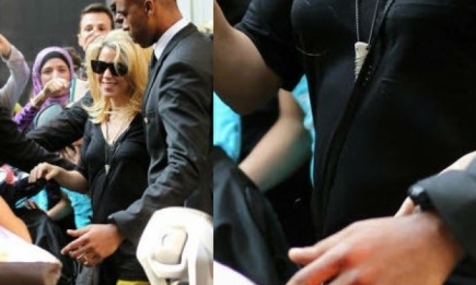 Беременная Шакира попала в объектив папарацци. Фото