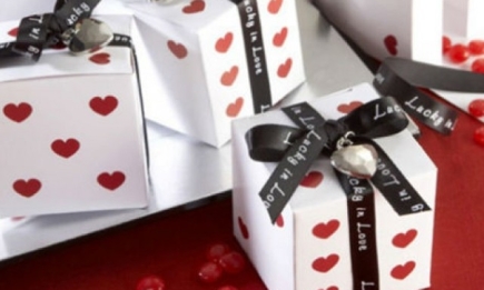 Что подарить на День Влюбленных: топ 7 подарков парню на День святого Валентина