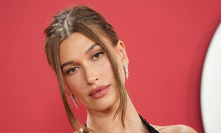 Лимонно-рожевий сорбет: Гейлі Бібер на фестивалі Coachella задає головний тренд на літнє міні (ФОТО)