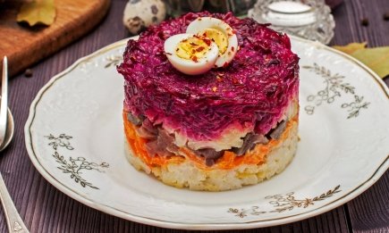 Что добавить в "Шубу": один необычный ингредиент делает салат свежим и легким