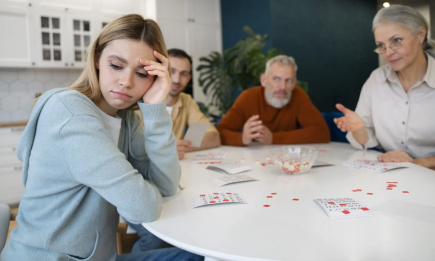 Эти фразы мгновенно выдают манипулятору: обратите внимание на опасные сигналы