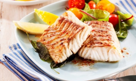 Вкус будет, как в ресторане: секреты приготовления рыбы минтай (РЕЦЕПТ)