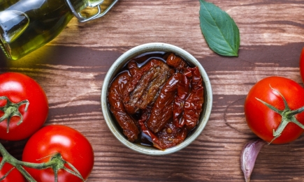 Як приготувати самостійно найкращі в’ялені помідори: покроковий рецепт від Євгена Клопотенка (ВІДЕО)