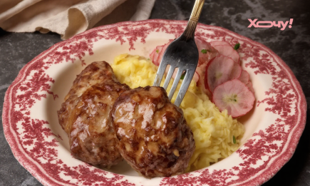 Зробіть це з котлетами після смаження - і вони будуть нереально соковитими: шеф-кухарка поділилась чудовим рецептом (ВІДЕО)