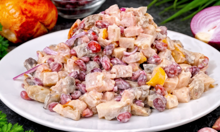 Курица+фасоль: шикарный "Копченый" салат, который гости просят с собой (РЕЦЕПТ)