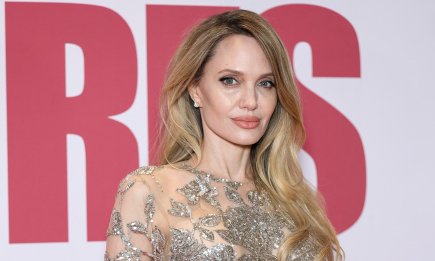 Это точно она? Анджелина Джоли пришла на премьеру фильма "Кутюр" в полупрозрачном платье (ФОТО)