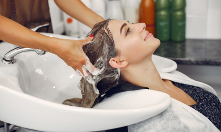 9 нових звичок догляду за волоссям: результат буде видно вже за місяць