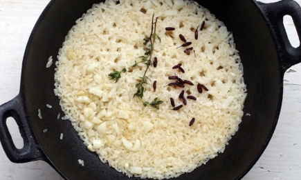 Мало хто знає правду: чи треба насправді промивати рис після варіння