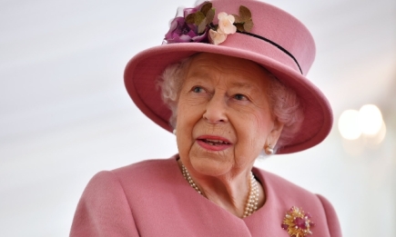 Королева Елизавета II впервые за 7 месяцев появилась на публике (ФОТО)