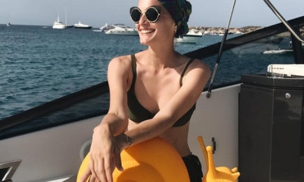 Из одежды только серьги: Алла Костромичева поделилась ярким селфи в Instagram (ФОТО)