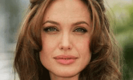 Анджелина Джоли делает подтяжки Дракулы