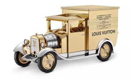 Діамантовий рейс: Louis Vuitton випустив настільний годинник-вантажівку за 650 000 доларів (ФОТО)