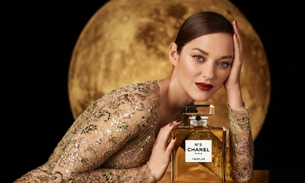 Луна, любовь и Марион Котийяр. Смотрите волшебную рекламу парфюма Chanel №5 (ФОТО+ВИДЕО)