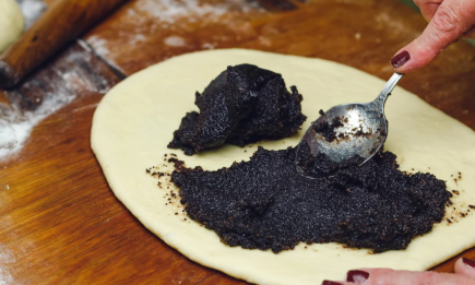 Идеальная маковая начинка за 15 минут: как приготовить ее к куте, пирогам, блинам и пончикам (РЕЦЕПТ)