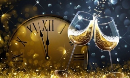 Смешные поздравления с Новым годом 2024 для друзей и самых близких людей
