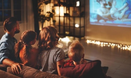 Что посмотреть на новогодние выходные всей семьей: ТОП-8 фильмов для совместного просмотра