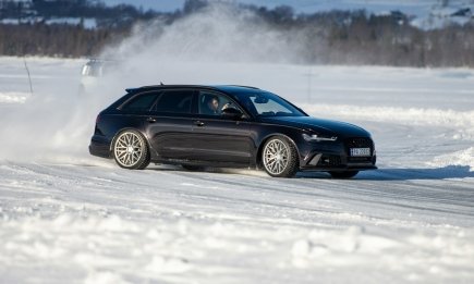 Авто пішло в занос на ожеледиці: що зробити в першу секунду і як врятувати ситуацію