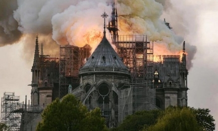 Названа причина пожара в Соборе Парижской Богоматери