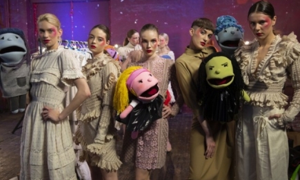 В платьях от Dior и с куклами-двойниками: как "Топ-модели по-украински" по опере гуляли (ФОТОРЕПОРТАЖ)