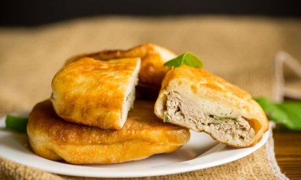 Как приготовить "те самые" беляши: универсальное тесто, которое остается мягким (РЕЦЕПТ)