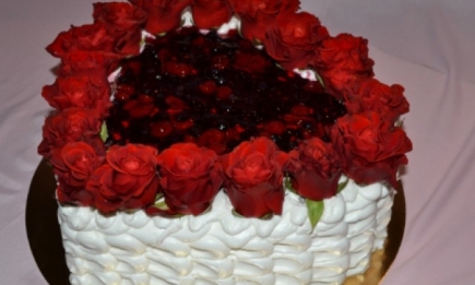 Мастер-класс ко Дню Валентина: торт с розами