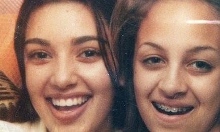 Ким Кардашьян показала фото себя и Николь Ричи в 13 лет